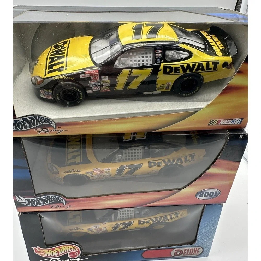 HOT WHEELS NASCAR 1:24 MATT KENSETH #17 DEWALT DIECAST CAR 3 CAR LOT